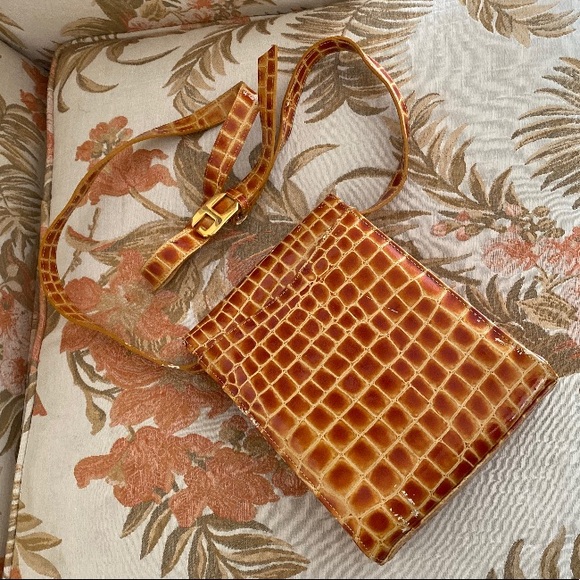 Trendy VTG Fred Hayman Beverly Hills CROSSBODY BAG - Picture 2 of 5